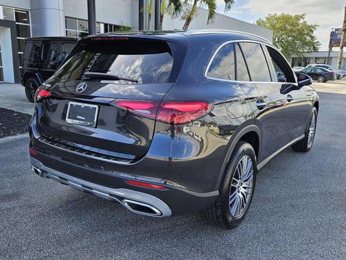 2025 Mercedes-Benz GLC 300 Base