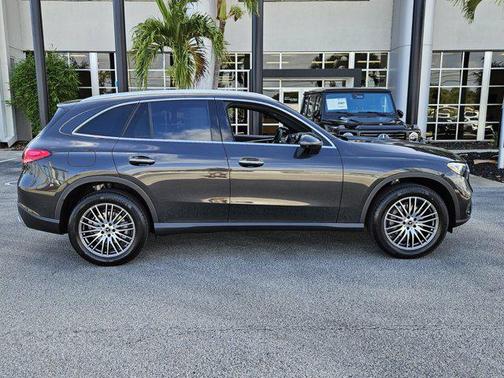 2025 Mercedes-Benz GLC 300 Base