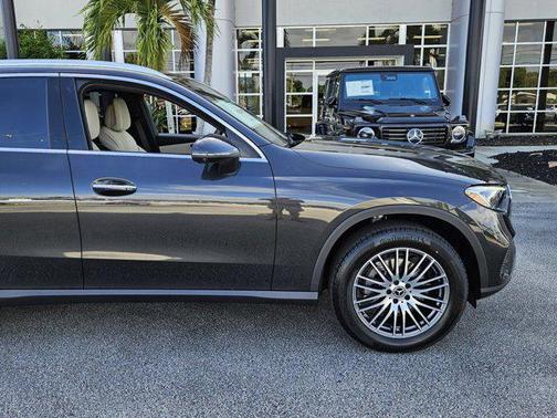 2025 Mercedes-Benz GLC 300 Base