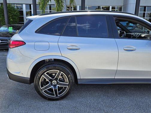 2025 Mercedes-Benz GLC 300 Base