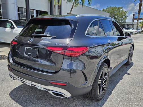 2025 Mercedes-Benz GLC 350e Base