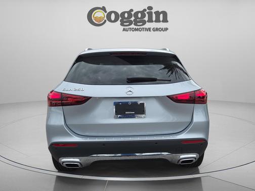 Cirrus Silver Metallic 2026 Mercedes-Benz GLA 250 Base