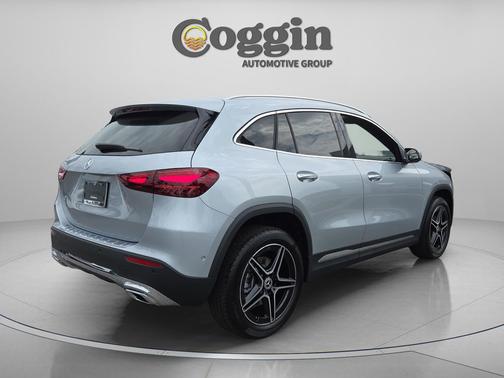 Cirrus Silver Metallic 2026 Mercedes-Benz GLA 250 Base