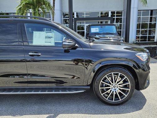 2025 Mercedes-Benz GLS 580 4MATIC
