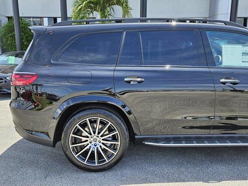 2025 Mercedes-Benz GLS 580 4MATIC