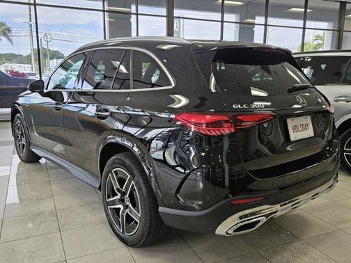2025 Mercedes-Benz GLC 300 Base