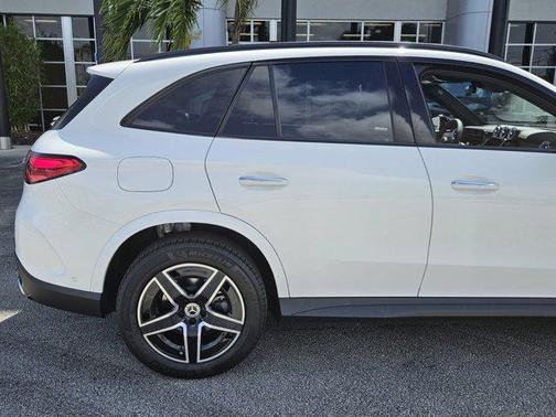2025 Mercedes-Benz GLC 300 Base