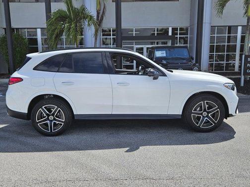 2025 Mercedes-Benz GLC 300 Base