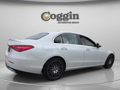 MANUFAKTUR Moonlight White Metallic 2026 Mercedes-Benz C-Class C 300 4MATIC