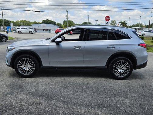 2025 Mercedes-Benz GLC 300 Base