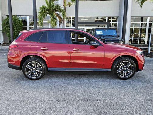 2025 Mercedes-Benz GLC 300 Base