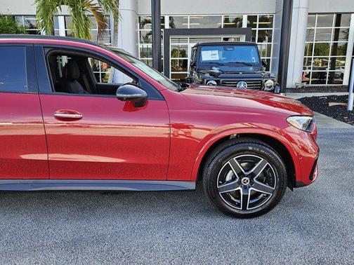 2025 Mercedes-Benz GLC 300 Base