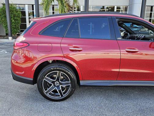 2025 Mercedes-Benz GLC 300 Base