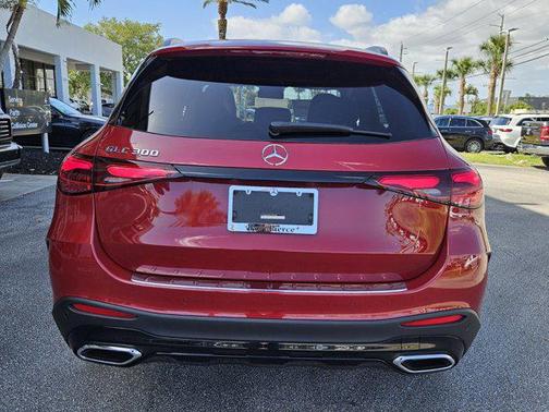 2025 Mercedes-Benz GLC 300 Base