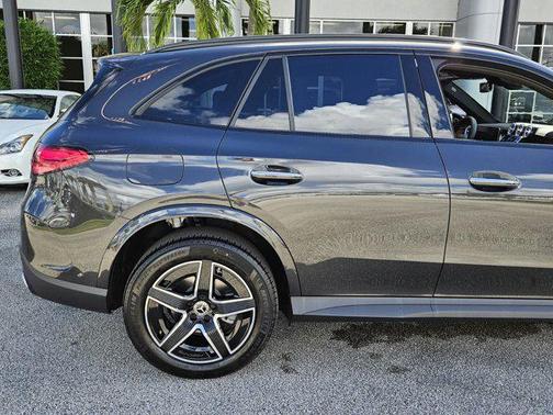 2026 Mercedes-Benz GLC 300 Base