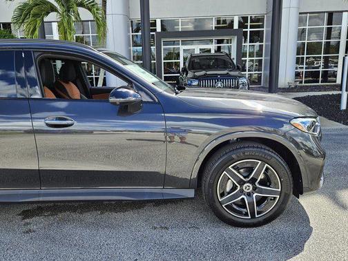 2026 Mercedes-Benz GLC 300 Base