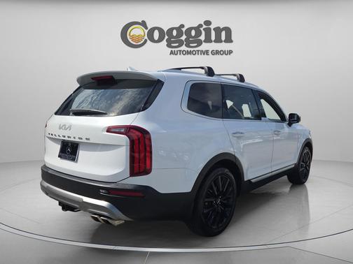 Glacial White Pearl 2022 Kia Telluride SX