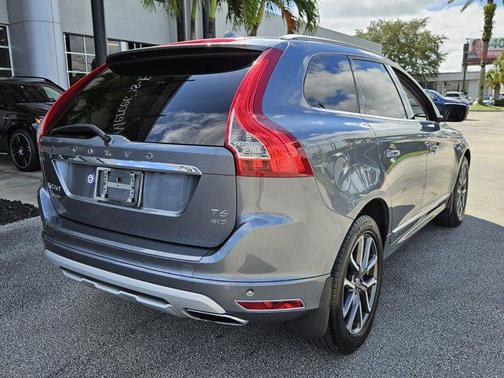 2017 Volvo XC60 T6 Dynamic