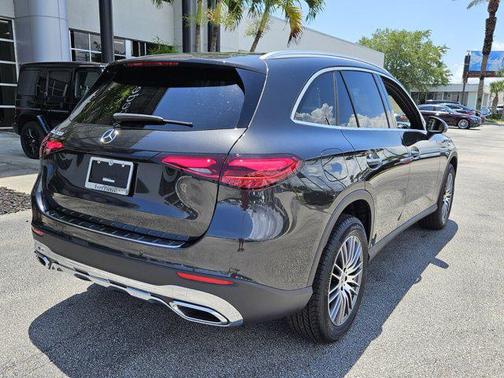 2025 Mercedes-Benz GLC 300 Base