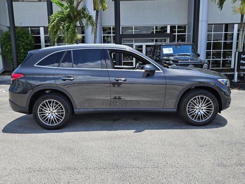 2025 Mercedes-Benz GLC 300 Base