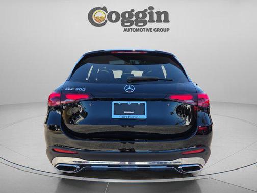 2026 Mercedes-Benz GLC 300 Base