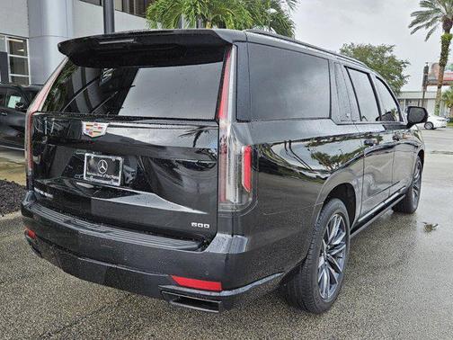 2023 Cadillac Escalade ESV Sport Platinum