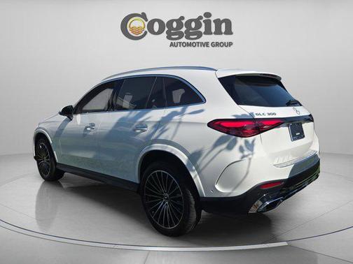 Polar White 2026 Mercedes-Benz GLC 300 Base