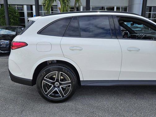 2025 Mercedes-Benz GLC 300 Base
