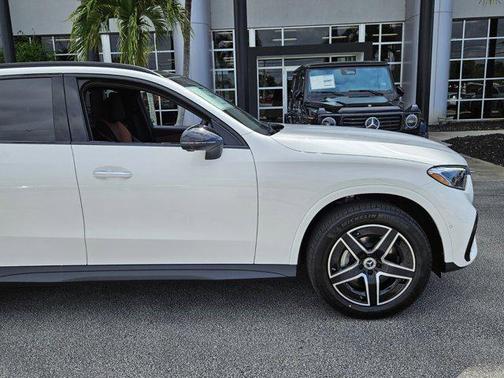 2025 Mercedes-Benz GLC 300 Base
