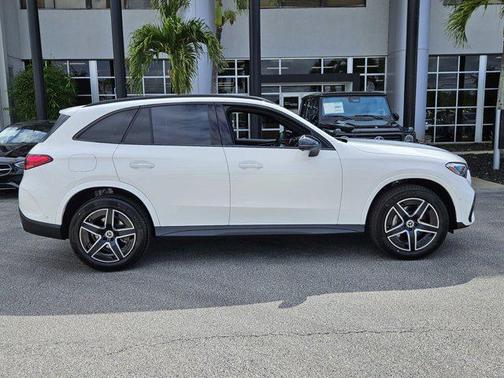 2025 Mercedes-Benz GLC 300 Base