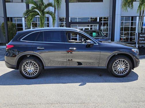 2026 Mercedes-Benz GLC 300 Base