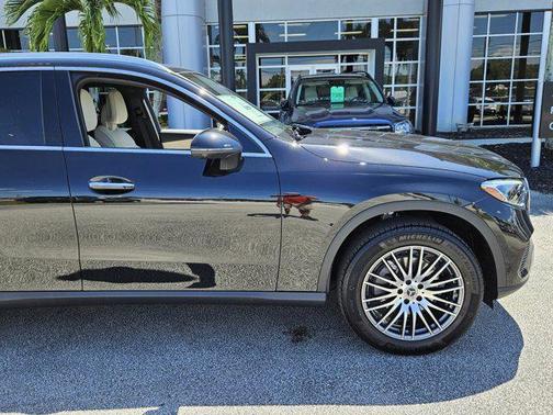 2026 Mercedes-Benz GLC 300 Base