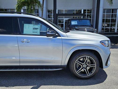 2025 Mercedes-Benz GLS 450 4MATIC
