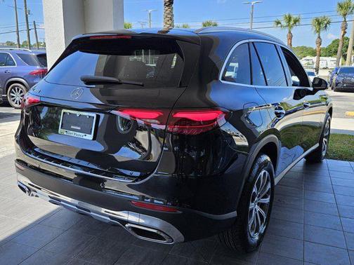 2025 Mercedes-Benz GLC 300 Base