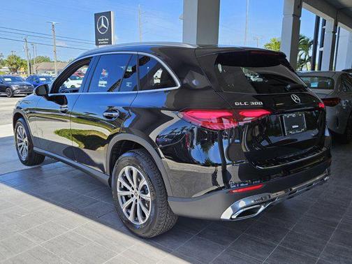 2025 Mercedes-Benz GLC 300 Base