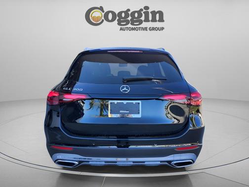Black 2026 Mercedes-Benz GLC 300 Base