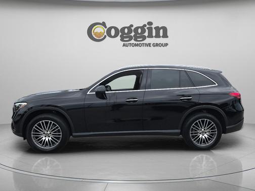 Black 2026 Mercedes-Benz GLC 300 Base