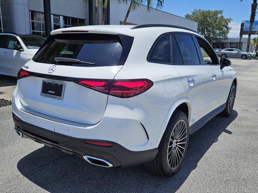 2025 Mercedes-Benz GLC 300 Base