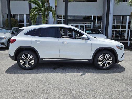2025 Mercedes-Benz GLA 250 Base