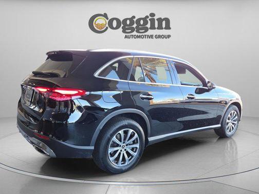 2026 Mercedes-Benz GLC 300 Base