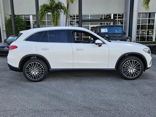 2025 Mercedes-Benz GLC 300 Base