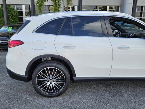 2025 Mercedes-Benz GLC 300 Base