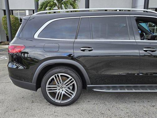 2025 Mercedes-Benz GLS 450 4MATIC