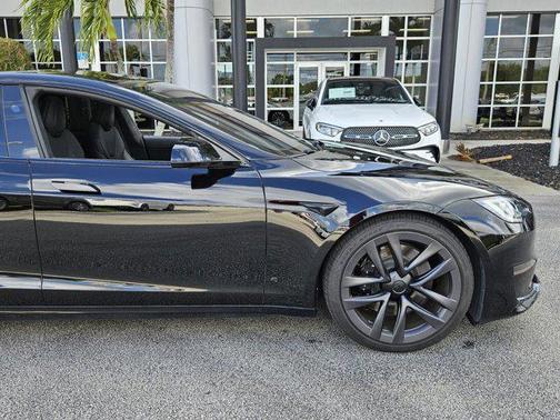 2023 Tesla Model S Standard Range