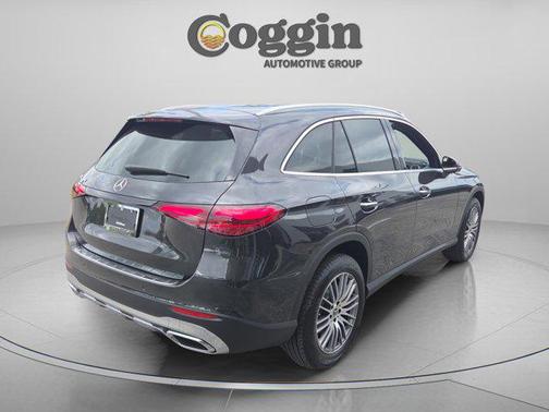 2026 Mercedes-Benz GLC 300 Base