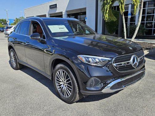 2026 Mercedes-Benz GLC 300 Base