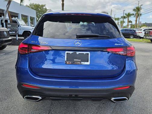 2025 Mercedes-Benz GLC 350e Base