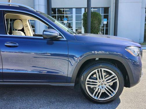 2026 Mercedes-Benz GLS 450 4MATIC