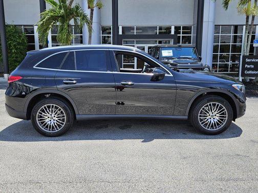 2025 Mercedes-Benz GLC 300 Base