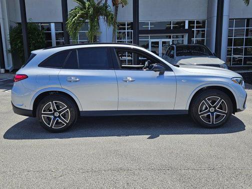 2025 Mercedes-Benz GLC 350e Base